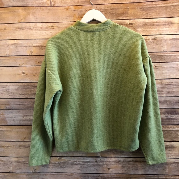 Kirious Green Mock Neck Balloon Sleeve Pullover Sweater Size Small NWT - Picture 2 of 4